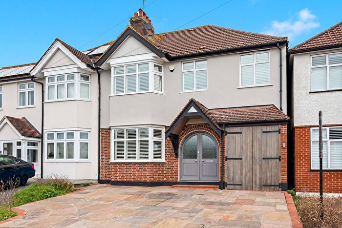 4 Bedroom Semi Detached House For Sale In Hilbert Road, Sutton, SM3