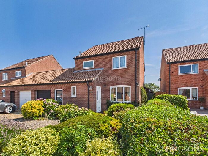 3 Bedroom Link Detached House For Sale In Sutton Road, Swaffham, PE37