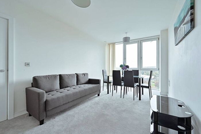 1 Bedroom Flat To Rent In Kd Tower, Hemel Hempstead, HP1
