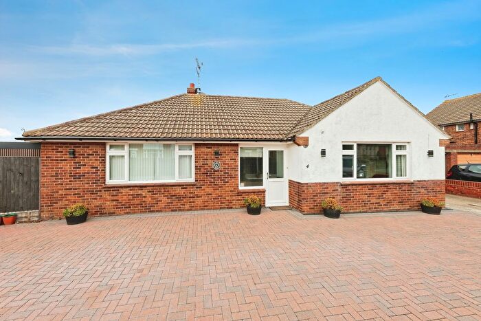 2 Bedroom Bungalow For Sale In Dent-De-Lion Road, Margate, Kent, CT9