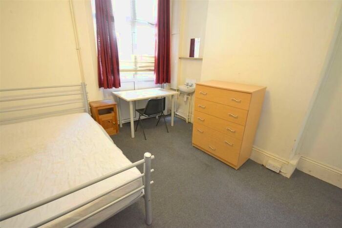 5 Bedroom House To Rent In Welford Road, Clarendon Park, Leicester, LE2