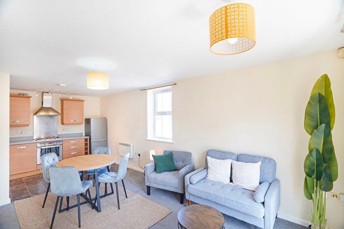 2 Bedroom Flat For Sale In Longstork Road., Rugby, CV23