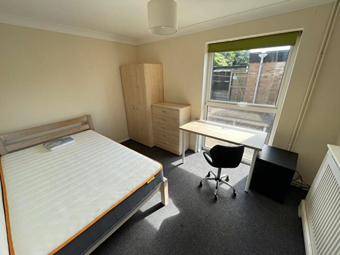 2 Bedroom Semi-Detached House To Rent In Hallett Walk, Canterbury, CT1