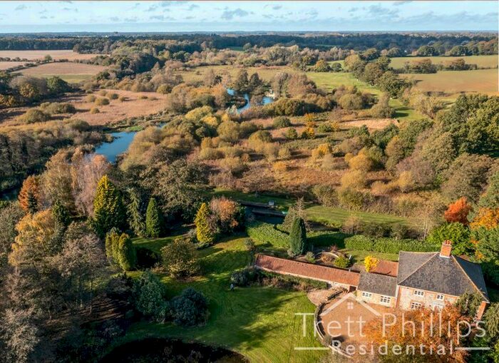 4 Bedroom Farmhouse To Rent In The Street, Belaugh, Norwich NR12