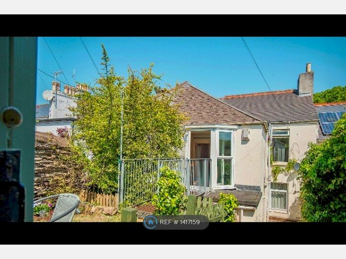 2 Bedroom Flat To Rent In Mutley, Plymouth, PL4