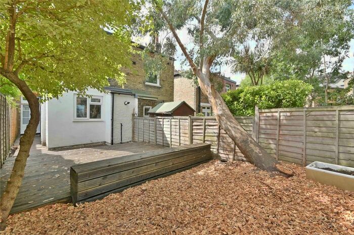 1 Bedroom Flat To Rent In Churchill Road, Willesden Green, NW2