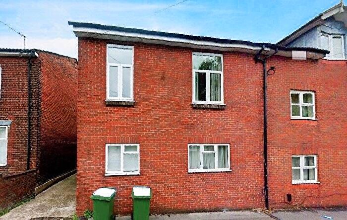 9 Bedroom Semi-Detached House To Rent In Lodge Road, Southampton, SO15