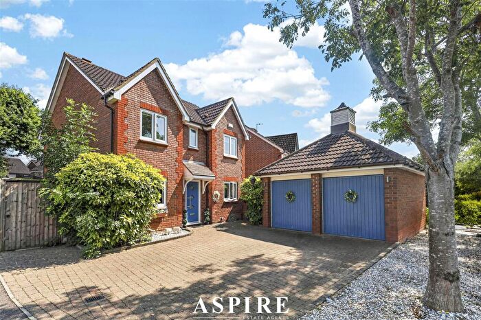 4 Bedroom Detached House For Sale In Tamarisk, Benfleet, SS7