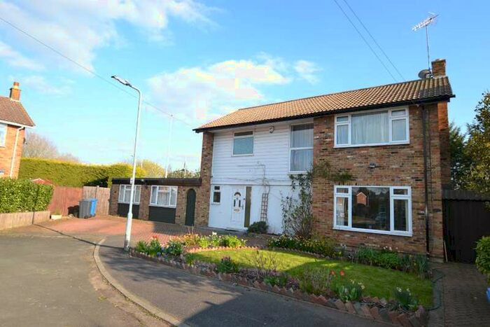 4 Bedroom Property To Rent In Cox Green Maidenhead, SL6