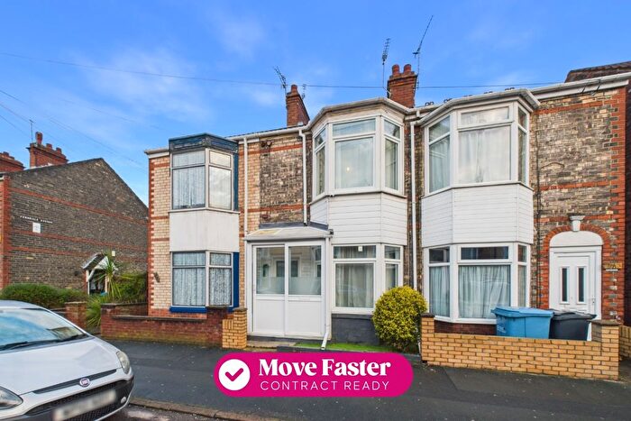 2 Bedroom Terraced House For Sale In Edgecumbe Street, Hull, HU5