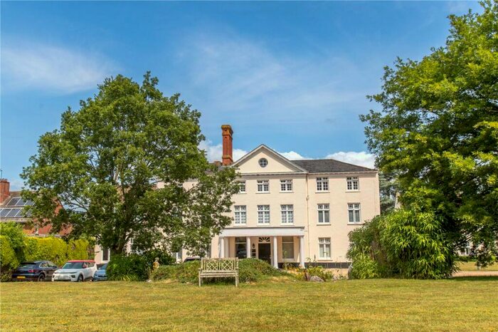 3 Bedroom Apartment For Sale In Farringdon, Exeter, EX5