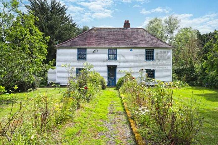 4 Bedroom Detached House For Sale In Magpie Lane, Brentwood, Essex, CM13