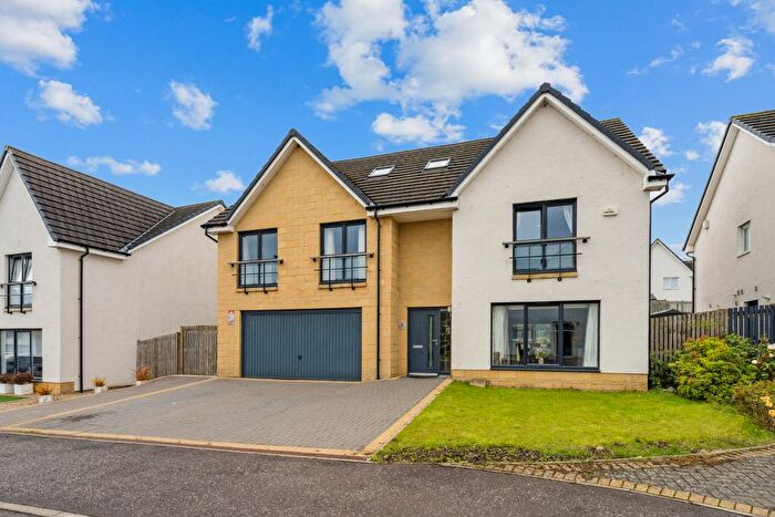 6 Bedroom Detached House To Rent In Kestrel Wynd, Newton Mearns, Glasgow, G77