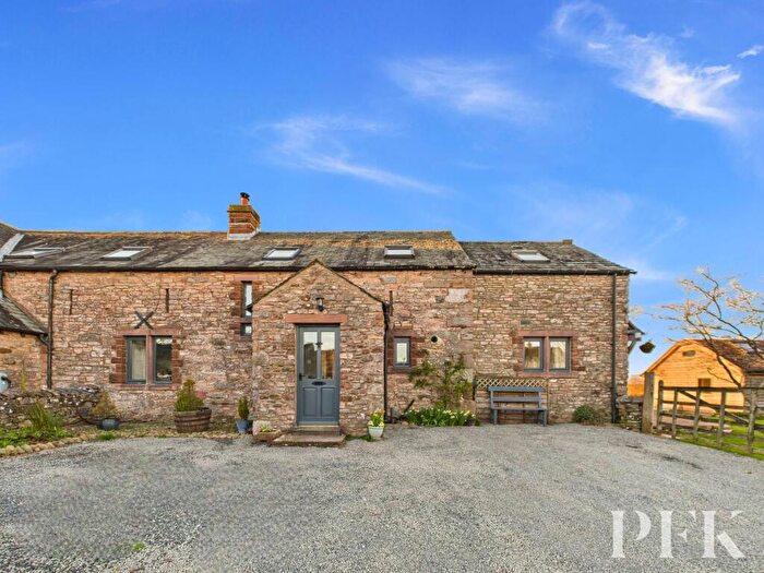 5 Bedroom Barn Conversion For Sale In Midtown Barn, CA10