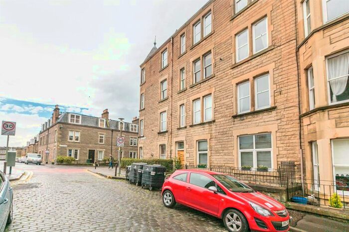 2 Bedroom Flat To Rent In Merchiston Grove, Edinburgh, EH11