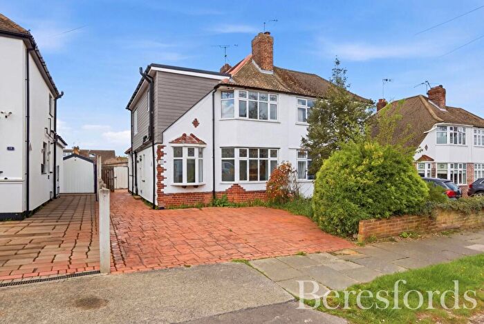 3 Bedroom Semi Detached House For Sale In Longfield Road, Chelmsford, CM2