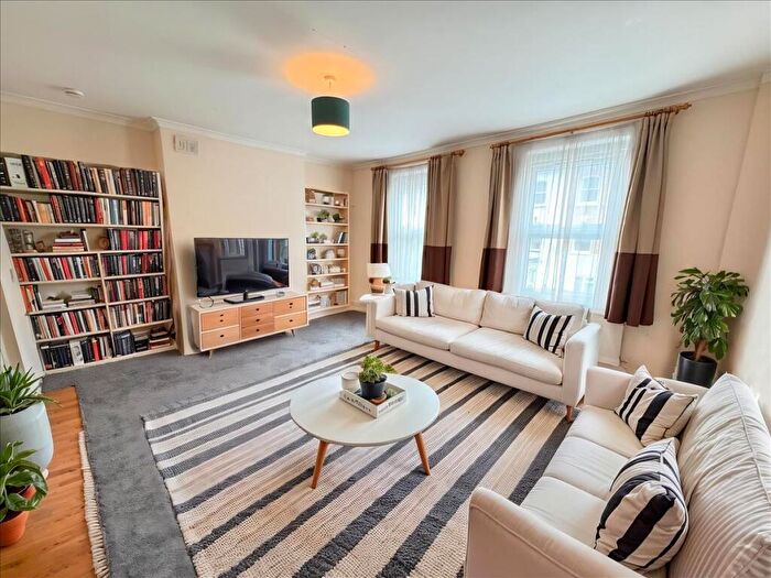 3 Bedroom Flat To Rent In Loveridge Road, London, NW6