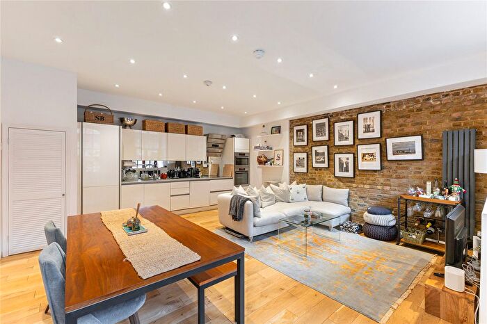 1 Bedroom Flat To Rent In Battersea Park Road, London, SW11