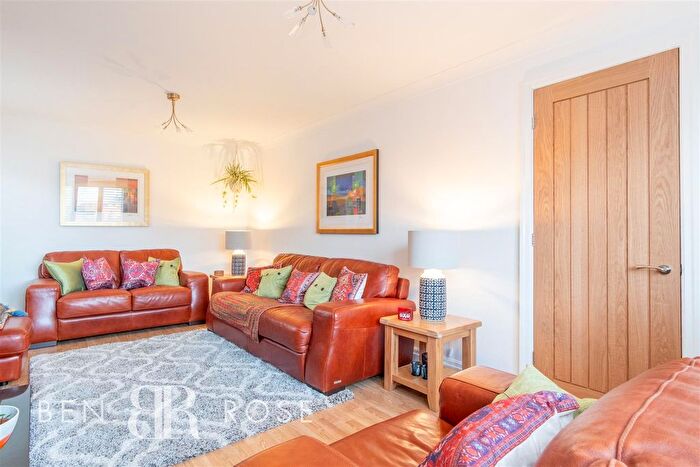 4 Bedroom Detached House For Sale In Spring Meadow, Clayton-Le-Woods, Chorley, PR25