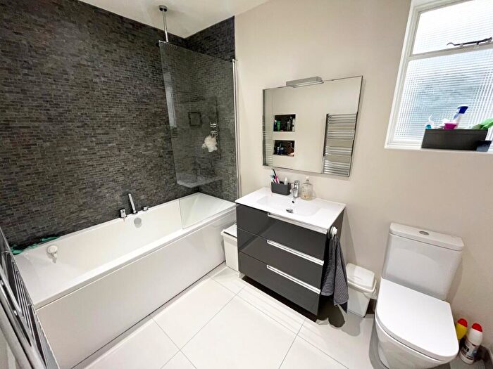 2 Bedroom Apartment To Rent In Nairn Road, Talbot Woods, BH3