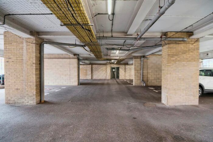 1 Bedroom Flat For Sale In Neptune Way, Southampton, SO14