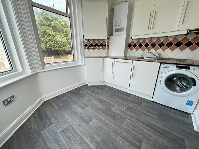 2 Bedroom Apartment To Rent In Alum Chine Road, Bournemouth, Dorset, BH4