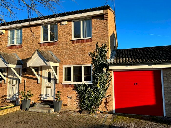 3 Bedroom Semi-Detached House To Rent In Medbury Road, Gravesend DA12