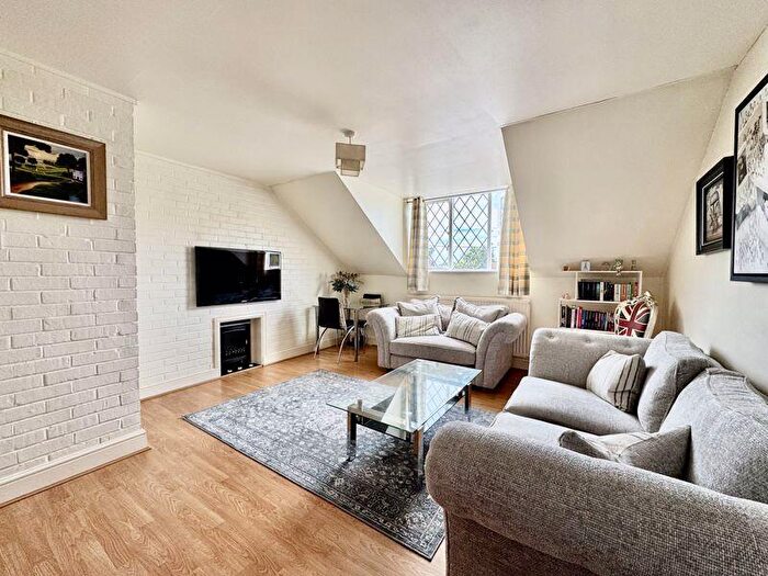 1 Bedroom Flat For Sale In Swains Lane, Flackwell Heath, HP10