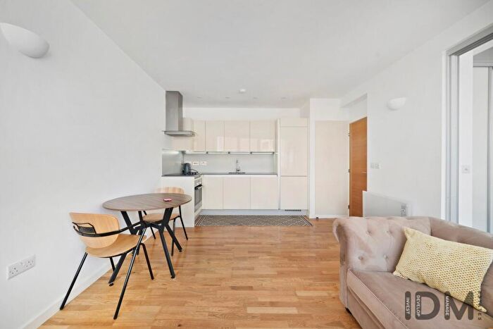 1 Bedroom Apartment To Rent In Holloway Road, London, London, N19