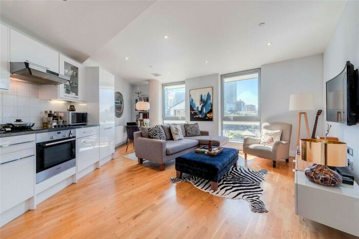 2 Bedroom Flat To Rent In Jessop Building, Dominion Walk, E14