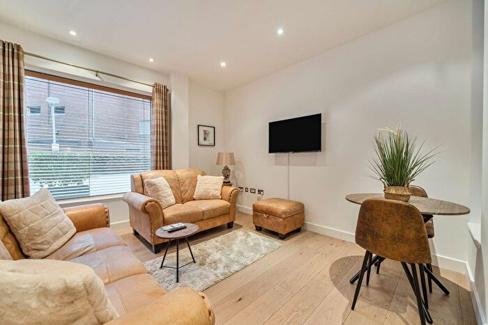 2 Bedroom Flat For Sale In Grosvenor Waterside, Chelsea, London, SW1W
