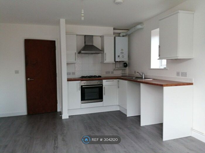 2 Bedroom Flat To Rent In Petherton Court, Bristol, BS14
