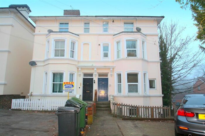 1 Bedroom Flat To Rent In Top Floor Flat, Buckland Hill, Maidstone, Kent, ME16