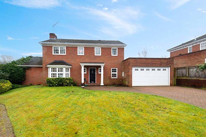 4 Bedroom Detached House For Sale In Meriden Close, Bromley, BR1