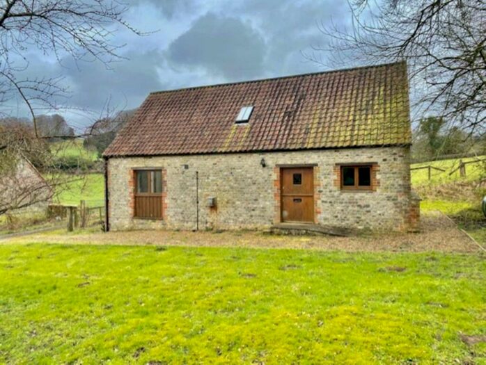 2 Bedroom Barn Conversion To Rent In Horningsham, BA12