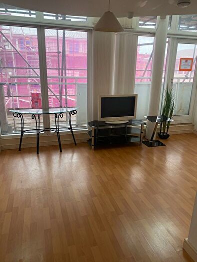 2 Bedroom Flat To Rent In Kings Waterfront, Liverpool, L3