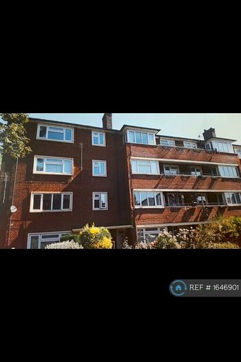 1 Bedroom Flat To Rent In Higham Road, Woodford Green, IG8