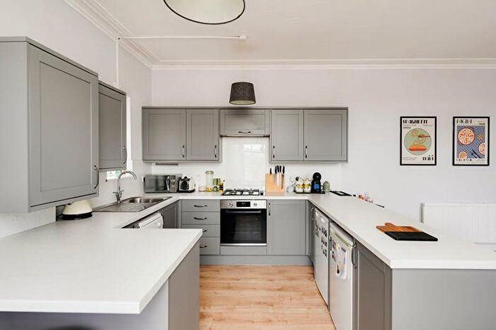 1 Bedroom Apartment For Sale In Sydenham Road | Cotham, BS6