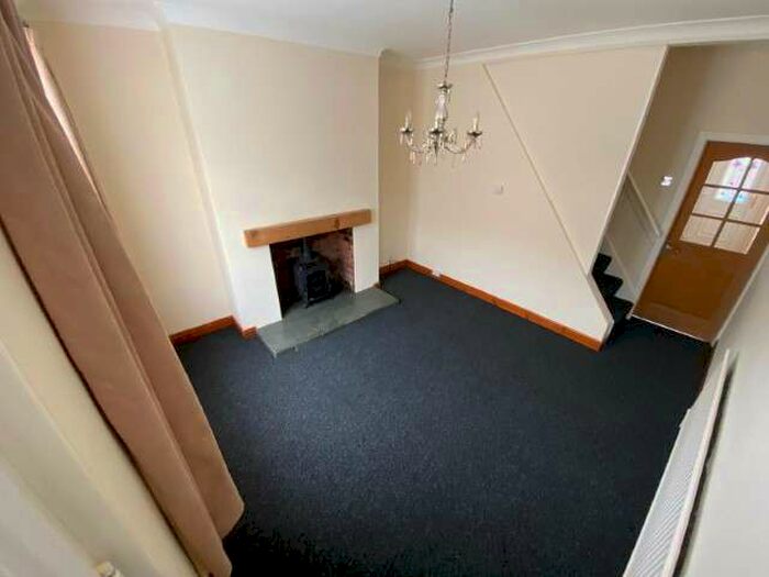 2 Bedroom End Of Terrace House To Rent In 48 Oliver Street, S64