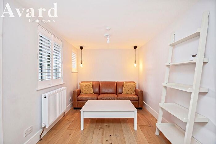 2 Bedroom Flat To Rent In Ditchling Rise, Brighton, BN1