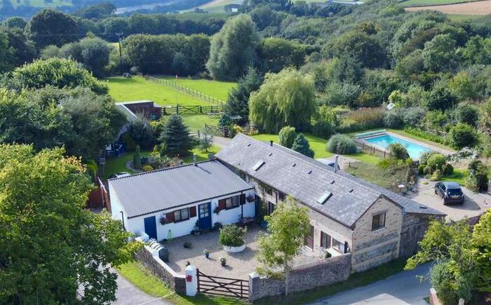 3 Bedroom Barn Conversion Character Property For Sale In Tennacott Lane, Bideford, EX39