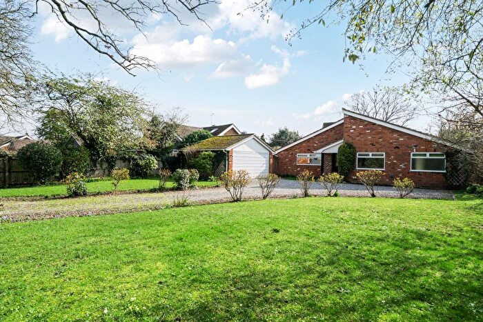 3 Bedroom Bungalow To Rent In Deep Field, Datchet, Slough, SL3