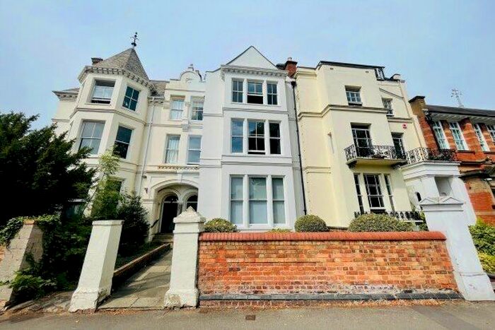 1 Bedroom Flat To Rent In Holly Walk, Leamington Spa, CV32