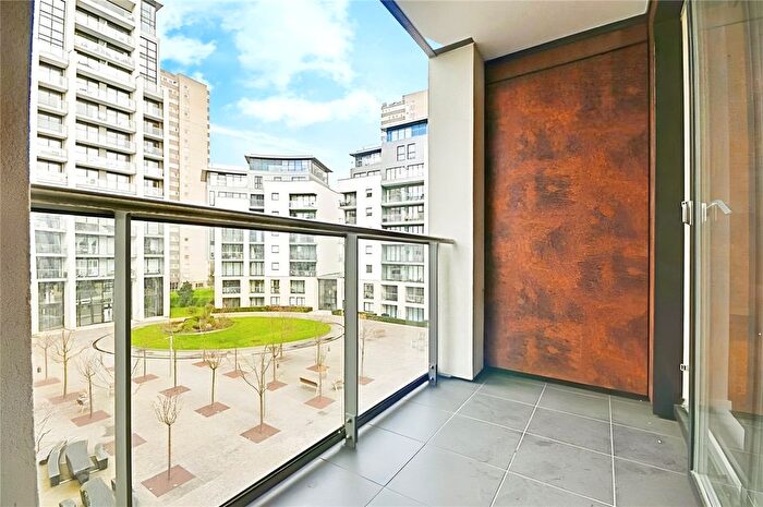 2 Bedroom Flat To Rent In Aitons House, Pump House Crescent, Brentford, TW8