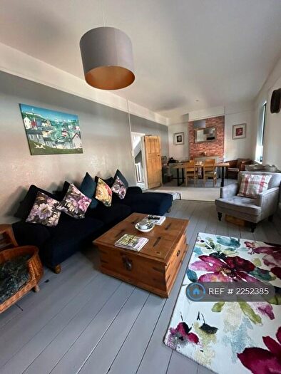 3 Bedroom Maisonette To Rent In High Street, Budleigh Salterton, EX9