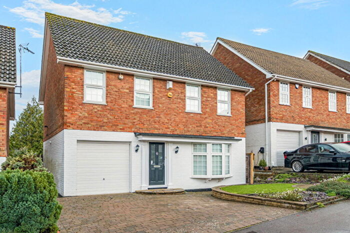 4 Bedroom Detached House For Sale In Heatherbank, Chislehurst, BR7