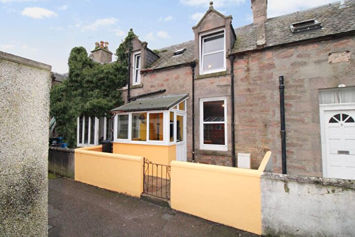 2 Bedroom Flat To Rent In Roseneath Terrace, Nairn, IV12