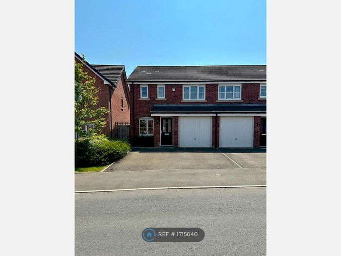 3 Bedroom Semi-Detached House To Rent In Westcott Way, Pershore, WR10