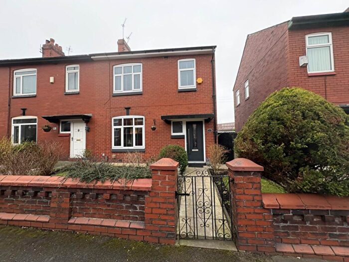 3 Bedroom End Of Terrace House For Sale In Denton Lane, Chadderton, OL9