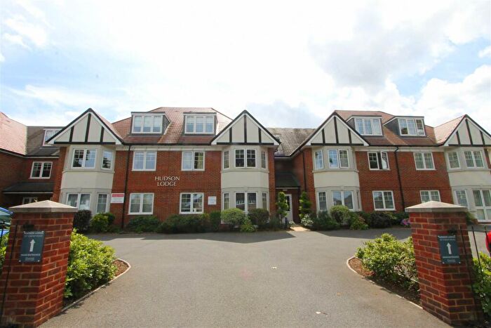 1 Bedroom Retirement Property For Sale In Hudson Lodge, Cheam Road, Cheam, Sutton, SM1